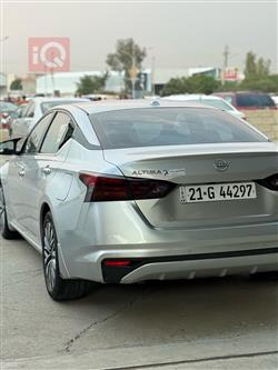 نیسان ئەلتیما